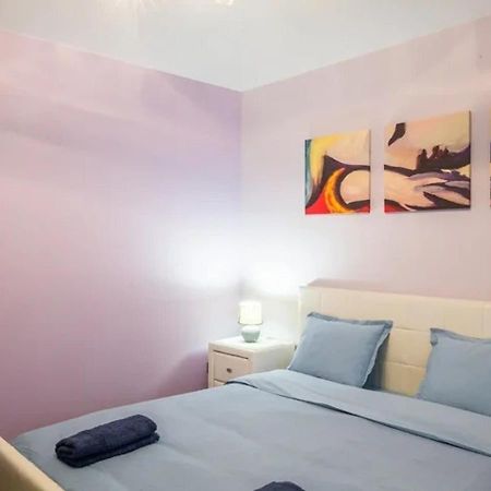 Apartments In The Center Of Minsk On Romanovskay Sloboda 10 Exteriör bild